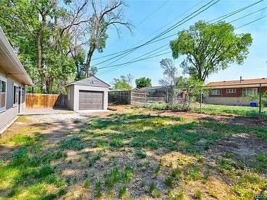 Building Photo - 39 Otowi Dr