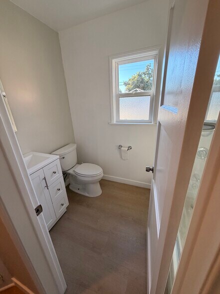 Building Photo - 13247 Columbia Way