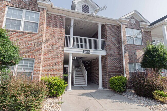 Building Photo - 2065 Silvercrest Dr