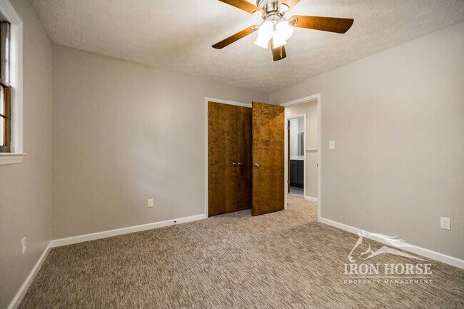 Building Photo - 2591 Clotfelter Rd