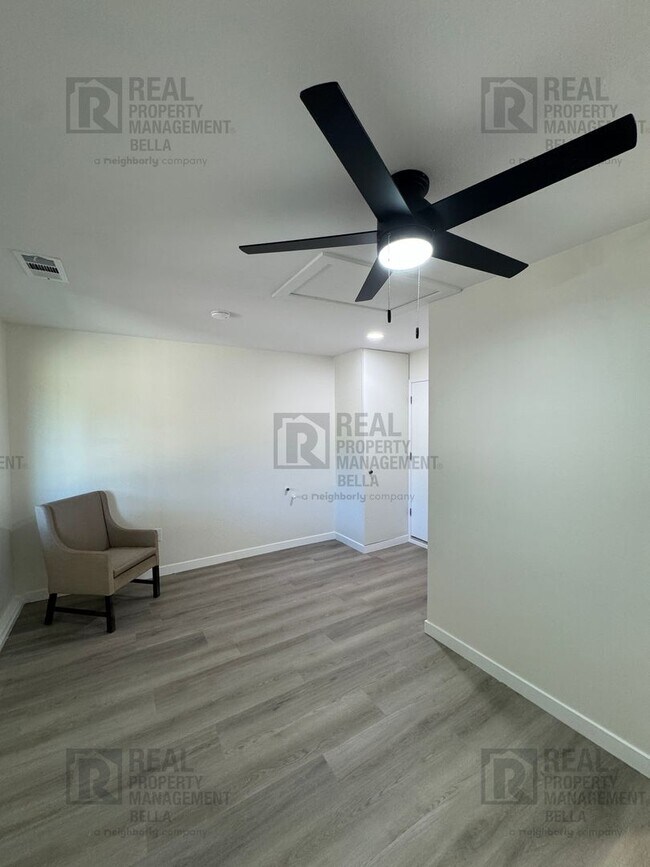 Building Photo - 7BR Single-Story Retreat on 2.7+ Acres – Spacious, Sun-Filled Living in Prime Temecula