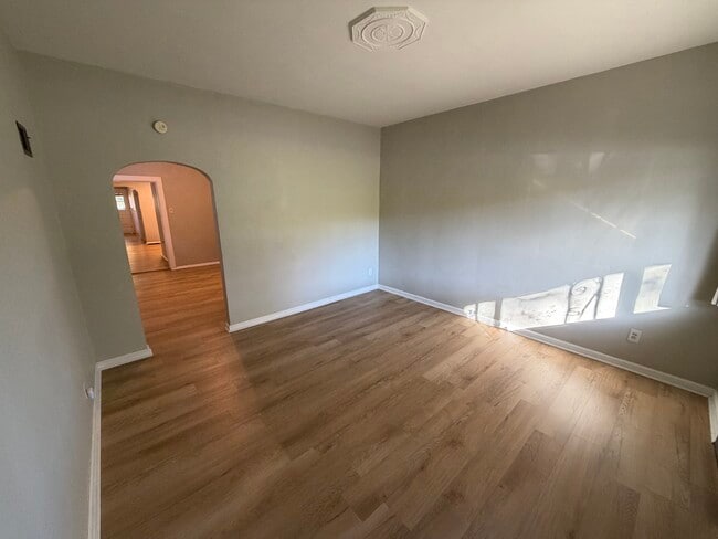 Building Photo - 5331 Arsenal St