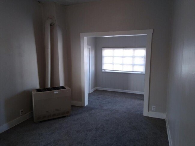 Building Photo - 631 Rawling St