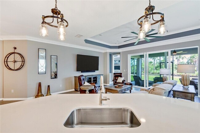 Building Photo - 12584 Wellen Golf St