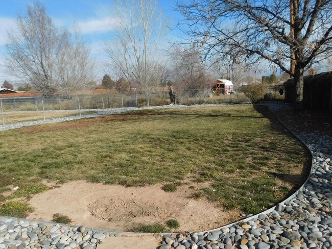 Building Photo - Duplex in the Redlands