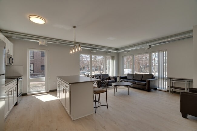 Yugo_Minneapolis412_101_DSC07647blended - Yugo Minneapolis 412 Lofts