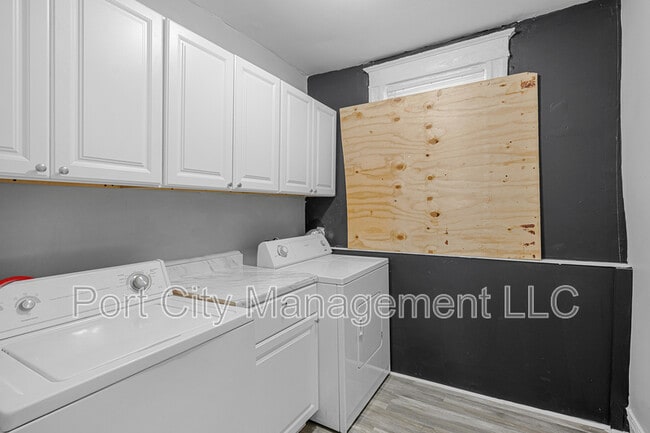 Building Photo - 2813 Presbury St