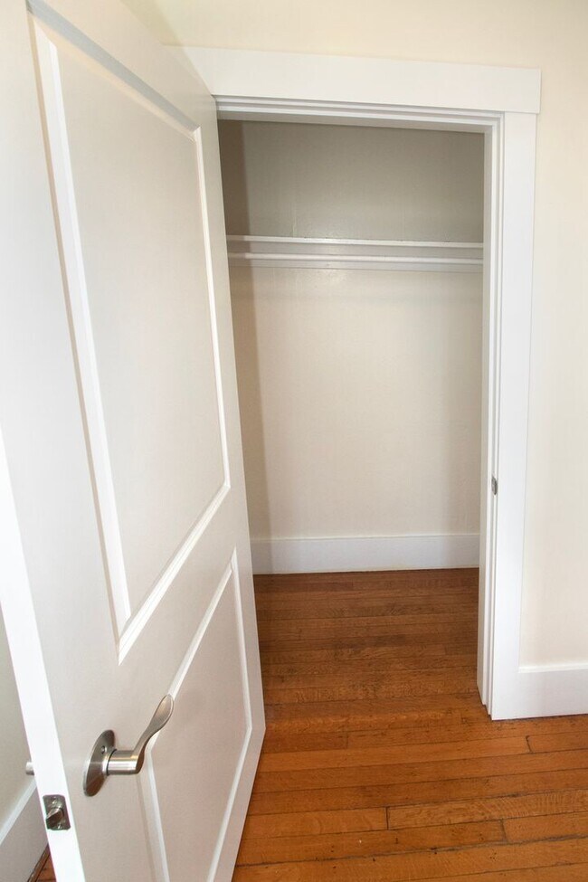 Building Photo - 57 Marcy St