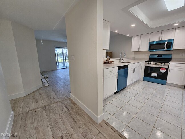 Building Photo - 521 SW 47th Terrace