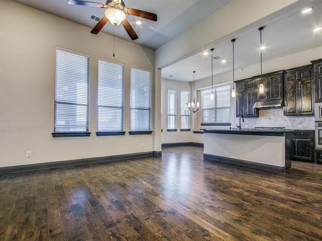 Building Photo - 6201 Savannah Oak Trail