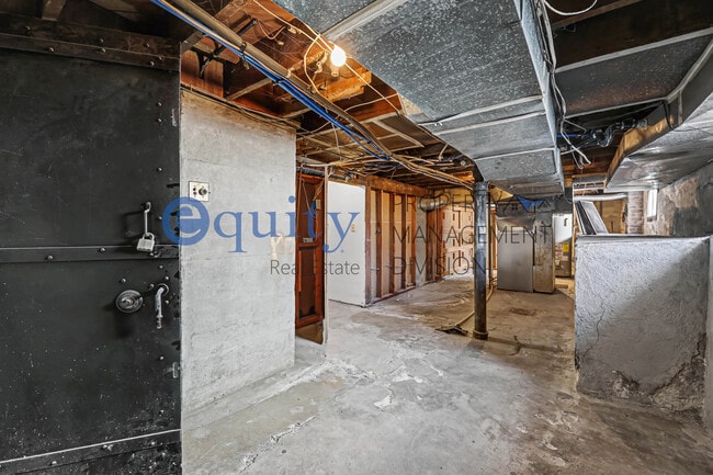 Building Photo - 4893 S Wasatch St