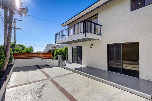 Building Photo - 33816 Colegio Dr