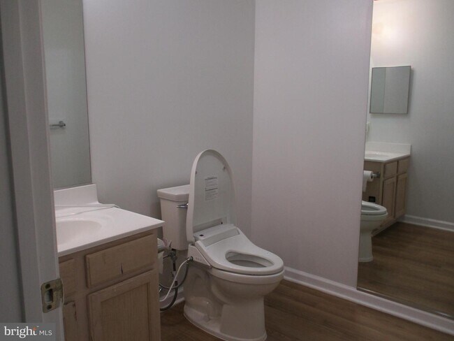 Building Photo - 11135 Maryland Manor Ct