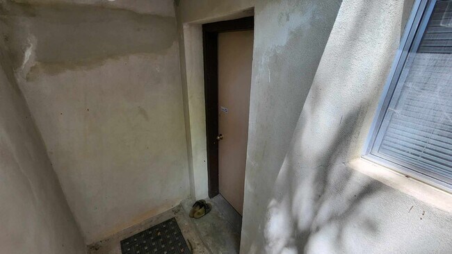 Building Photo - 1430 E 900 S