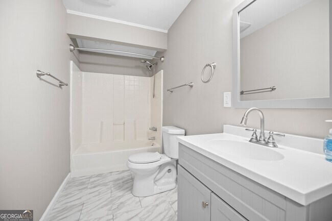 Building Photo - 2179 Beech Valley Dr