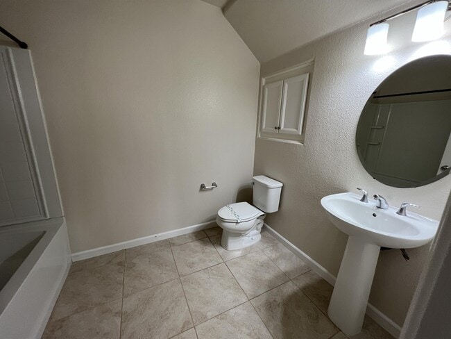 Building Photo - 18673 McClellan Cir