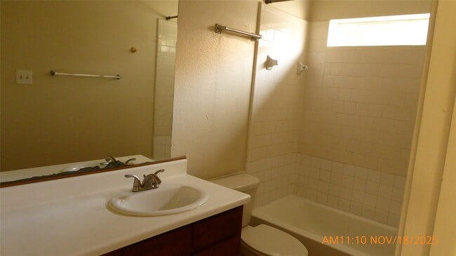 Building Photo - 3822 Newcomen Dr