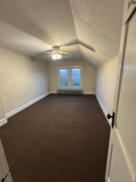 Building Photo - 1169 W Main St