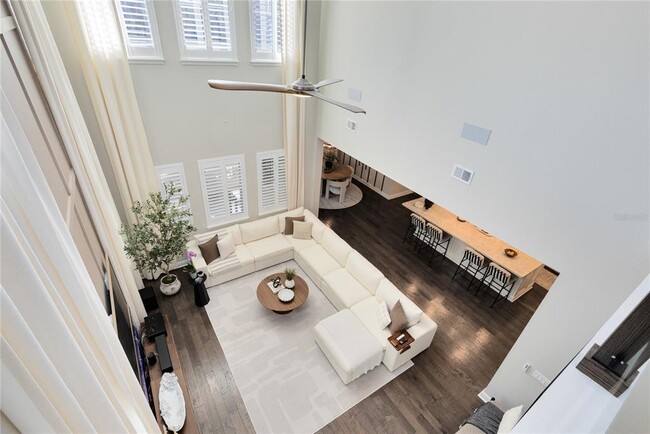 Building Photo - 9374 Reymont Street