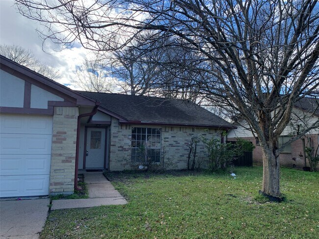 Building Photo - 2511 Radcliffe Dr