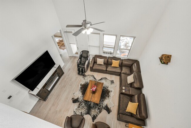 Building Photo - 147 Renodes Garden Ln