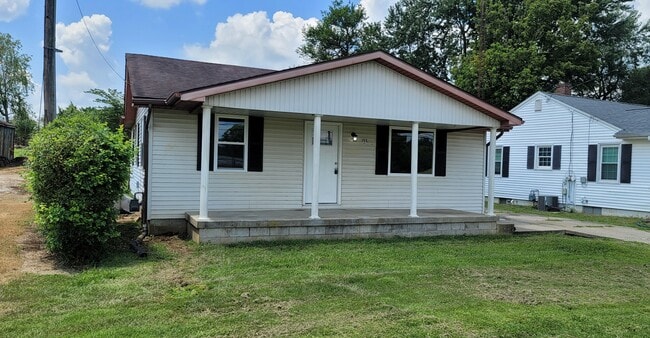 Front Exterior - 366 S Greensburg St