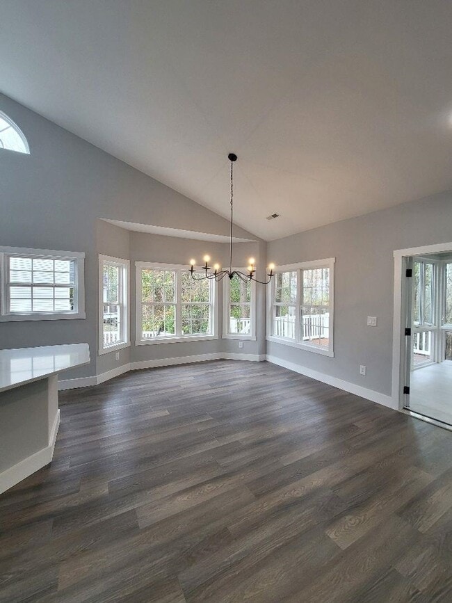 Building Photo - 516 June Bug Ct