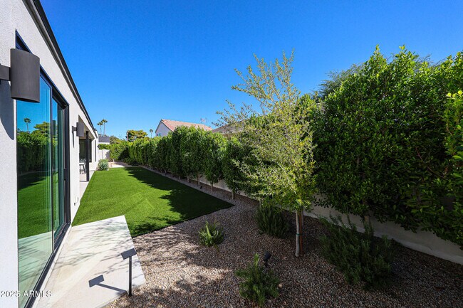 Building Photo - 6329 N 10th Dr