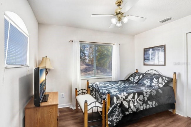 Building Photo - 8638 Hawbuck St