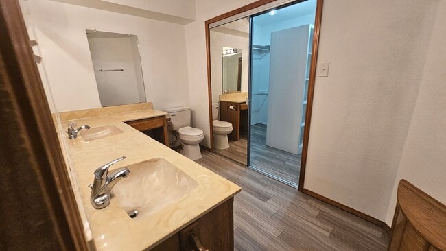 Building Photo - 1700 Kendolph Dr