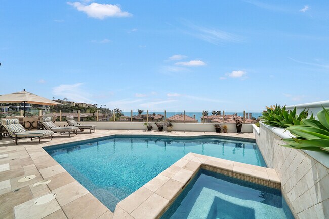 Building Photo - 30 Ritz Cove Dr