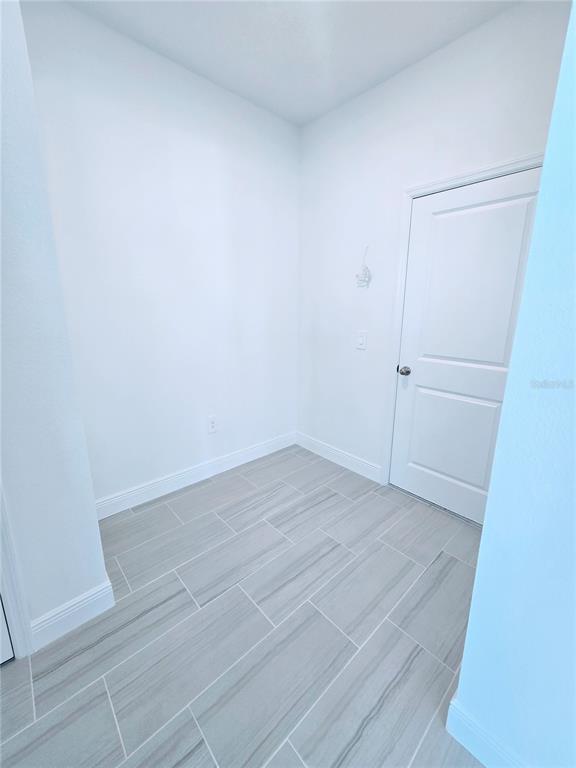 Building Photo - 2232 Hen Rd