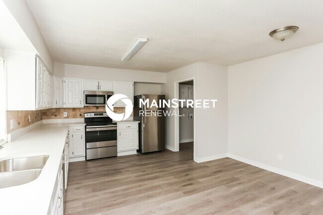 Building Photo - 3 Bedroom Pet-Friendly Home in Arlington, TX with Main Street Renewal