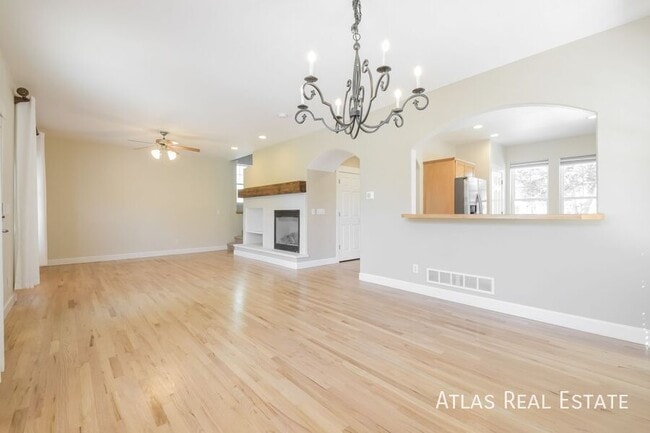 Building Photo - 2815 Canby Way