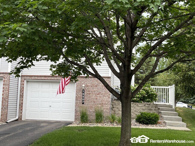 Building Photo - 15507 Foghorn Ln