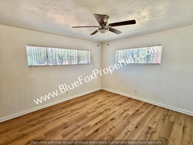Building Photo - 5755 E 6th St