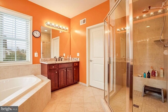 Building Photo - 42229 Majestic Knolls Dr