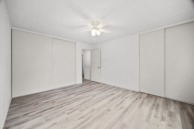 Building Photo - **NO SHOWINGS, APPLICATION HAS BEEN RECEIVED** $1795.00. One-Bedroom, and a 2nd Open Loft style r...