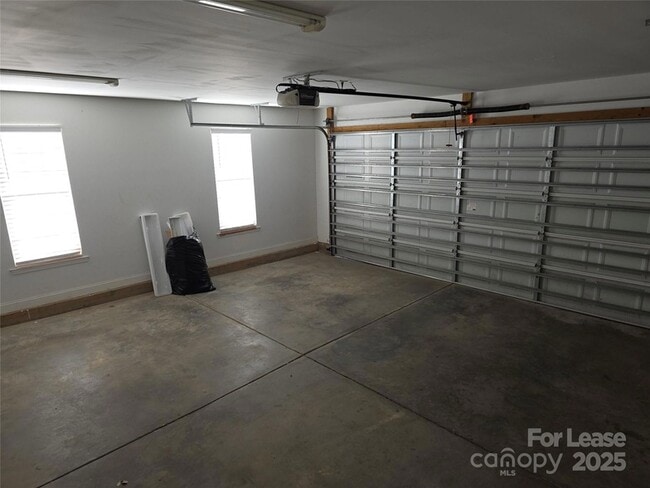 Building Photo - 1682 Lane Rd