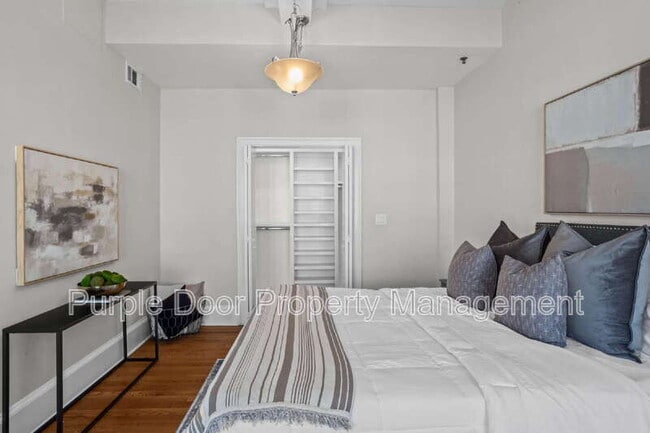 Building Photo - 30 5th St NE