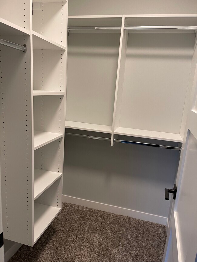 Building Photo - Twin home - 109