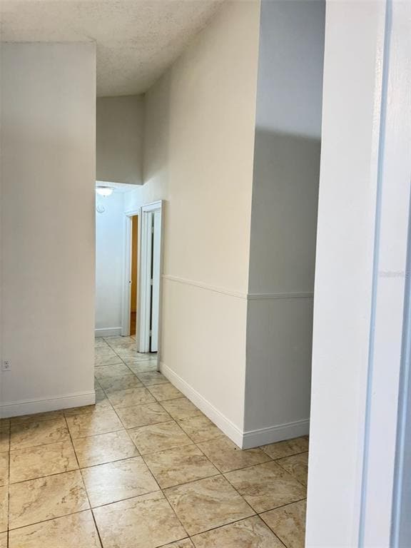 Building Photo - 10526 Bridlewood Ave