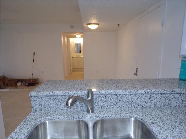 Building Photo - 21405 Olean Blvd