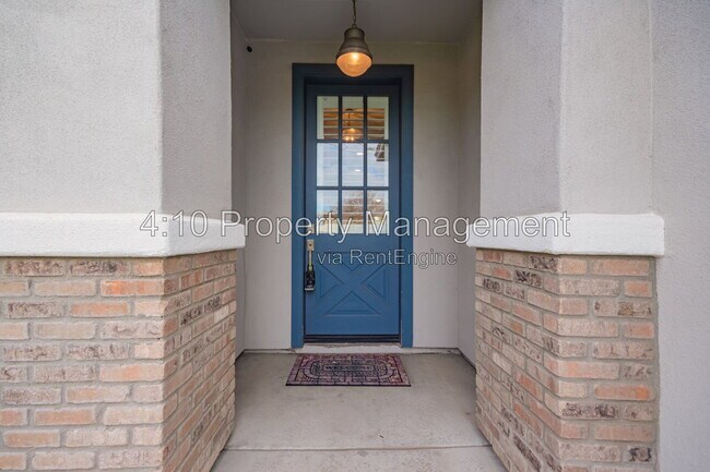 Building Photo - 2435 N 27th St