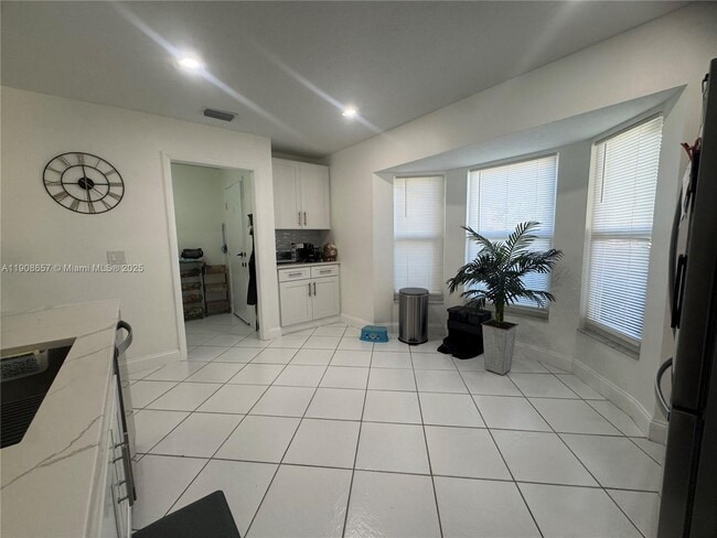 Building Photo - 5226 Brian Blvd