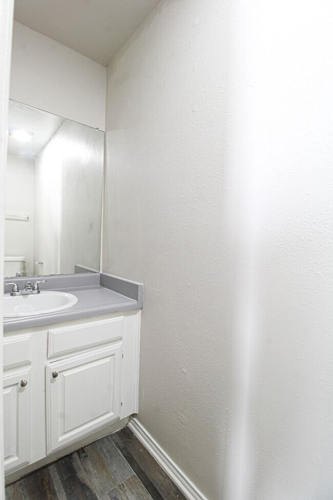 Building Photo - *****PRICE REDUCTION*****