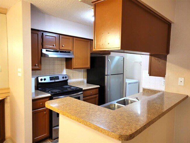 Building Photo - 3907 Portman Glen Ln