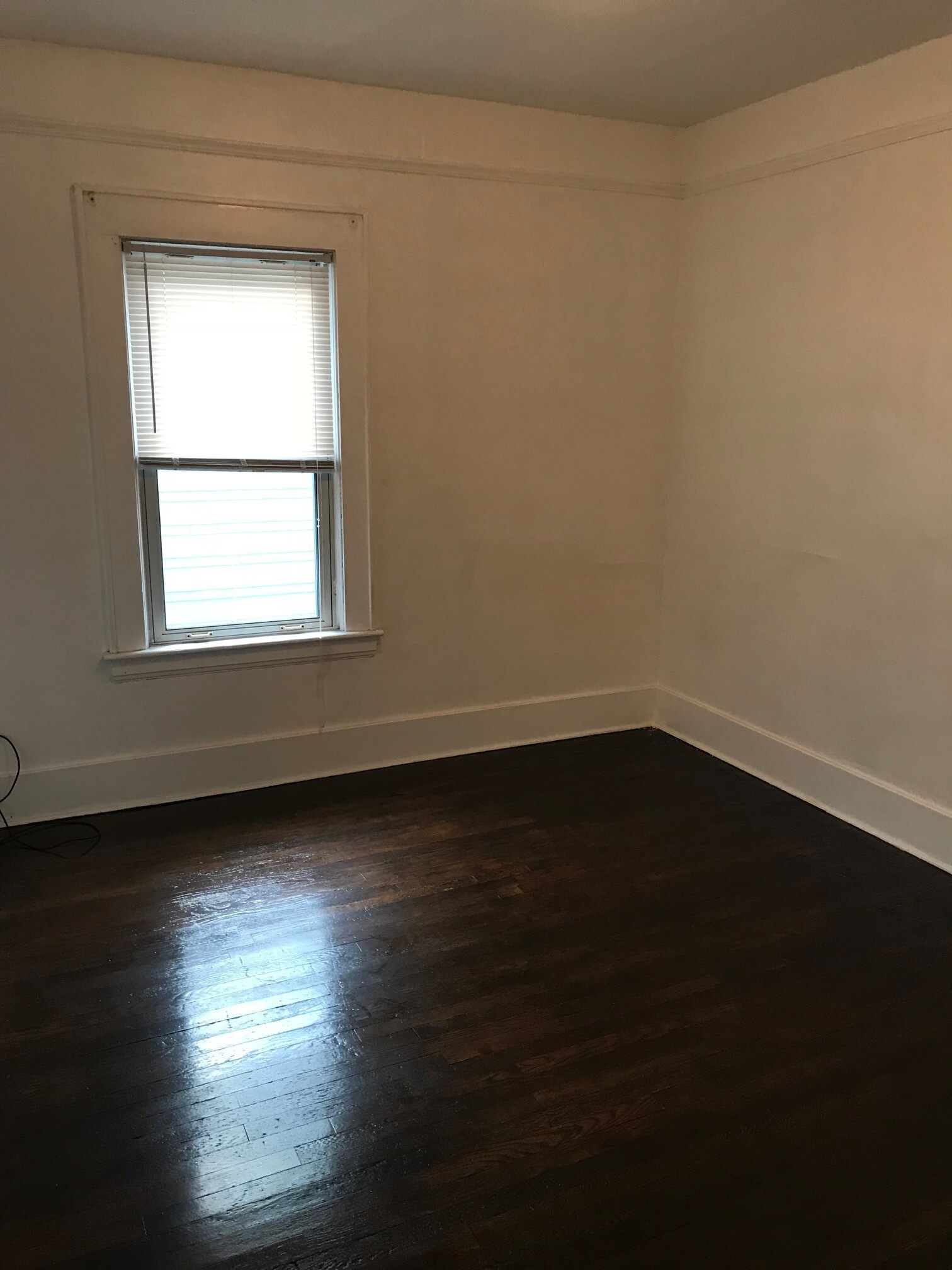 Building Photo - 915 2nd St