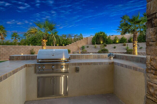 Building Photo - 74425 Zeppelin Dr