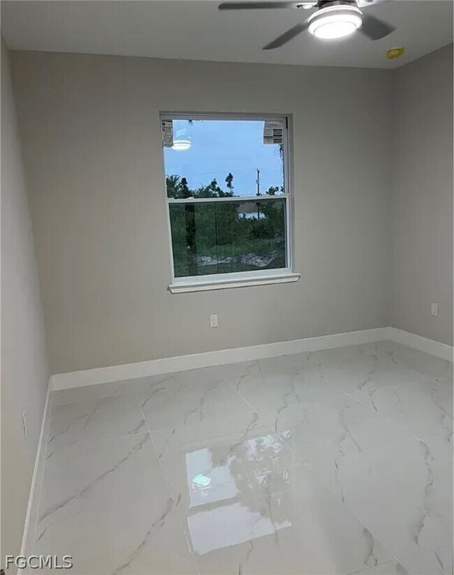 Building Photo - 2612 16th St W